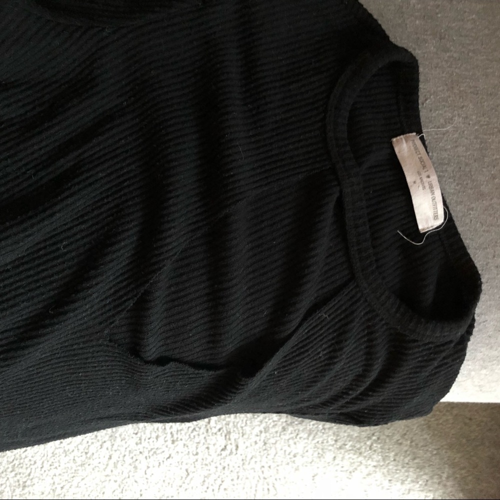 Cut out long sleeve